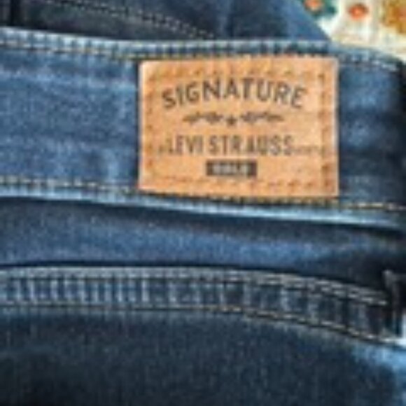 Levi's Signature Gold Dark Rinse Mid-Rise Skinny Jeans Size 10M - Picture 8 of 10